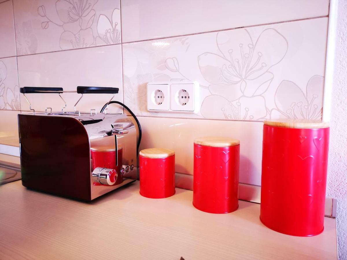 Apartman "Sabine Red" With Heated Pool Omišalj Екстериор снимка